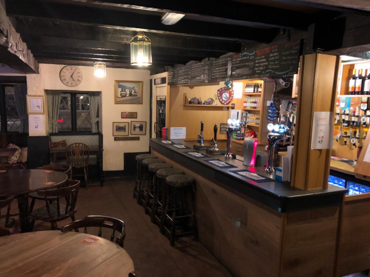 The Crosskeys Inn Usk Dış mekan fotoğraf
